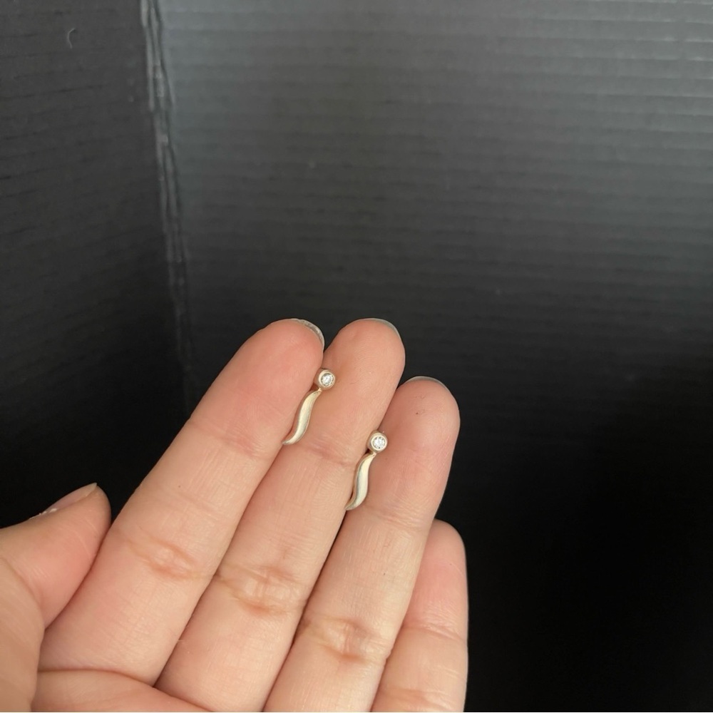 Dainty cz leaf sterling silver stud earrings